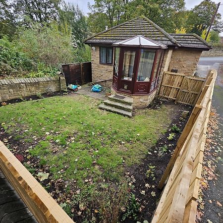 Lister Park Bradford 2Bed Detached Cottage House Parking Cinema Screen Games Room Extérieur photo