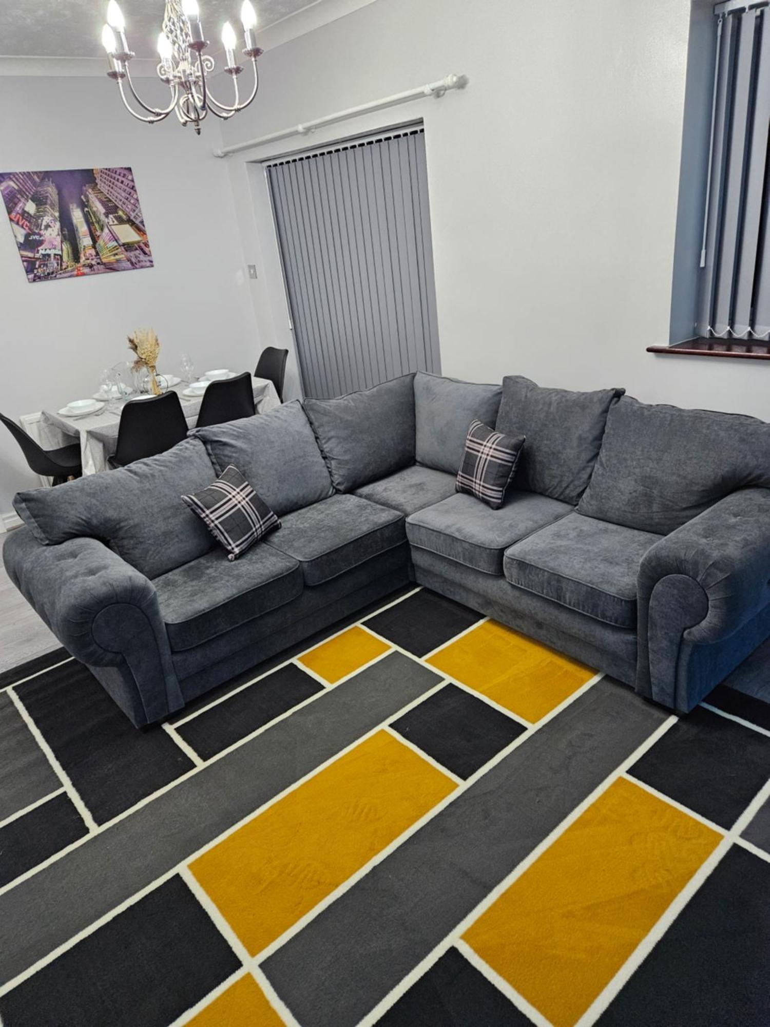 Lister Park Bradford 2Bed Detached Cottage House Parking Cinema Screen Games Room Extérieur photo